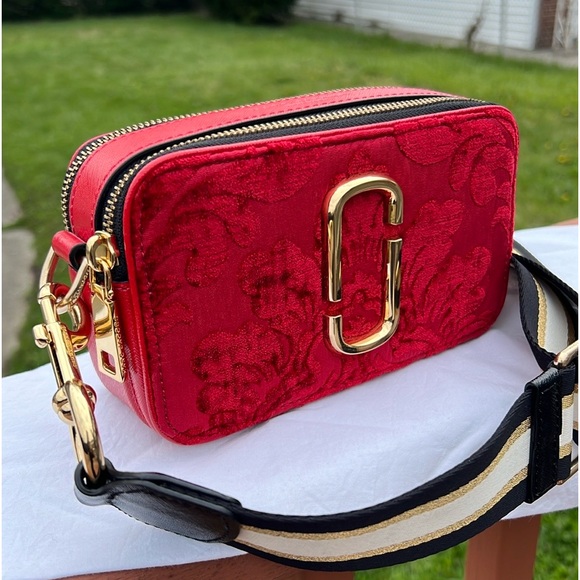 Marc Jacobs Handbags - MARC JACOBS SNAPSHOT RED VELVET SHOULDER BAG/CROSSBODY